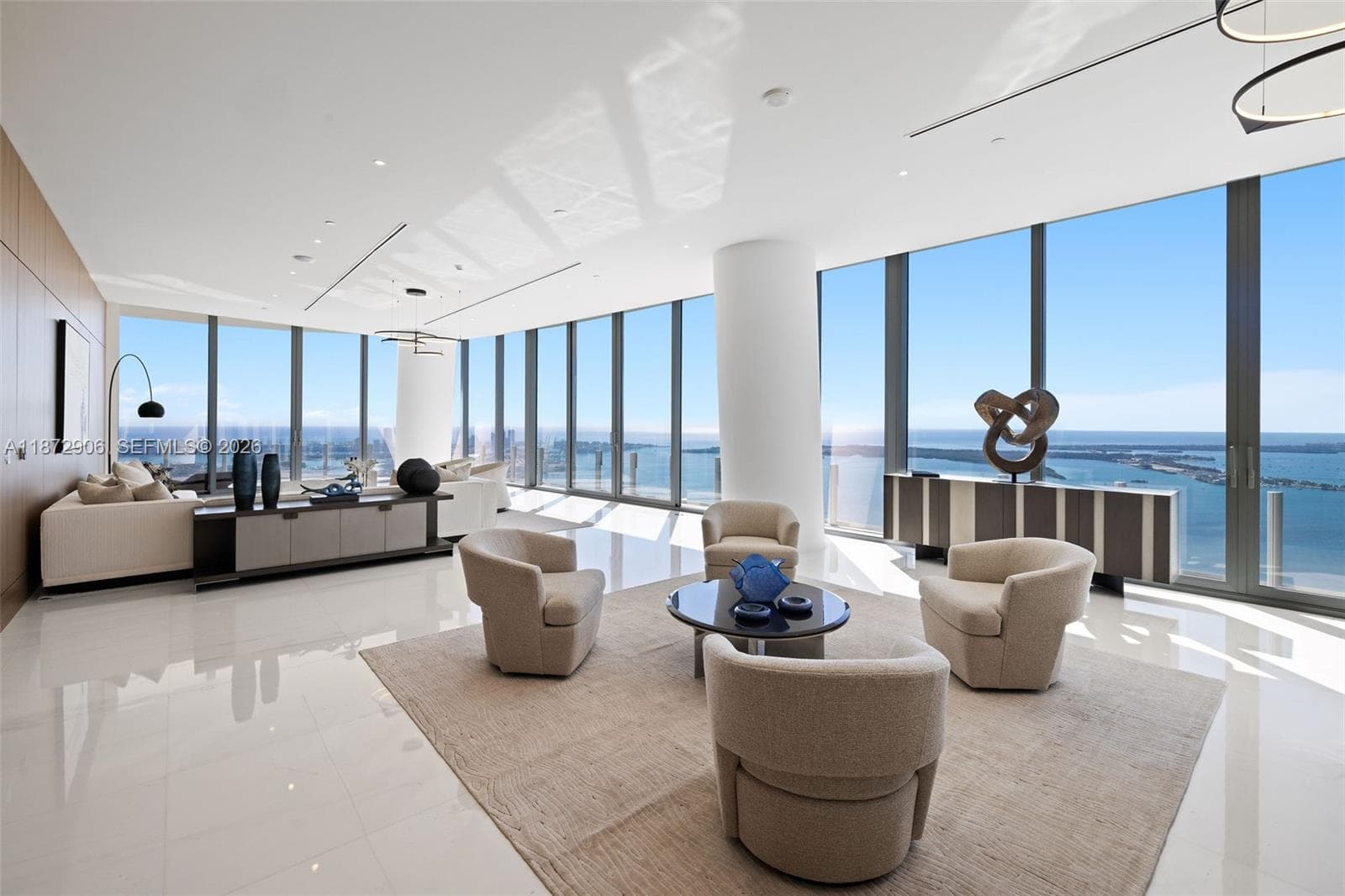 300 Biscayne Blvd Way, Miami FL 33131 — 26
