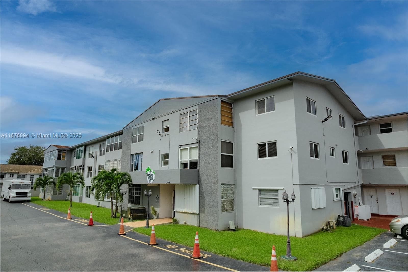120 Royal Palm Rd # 315, Hialeah Gardens FL 33016 — 1
