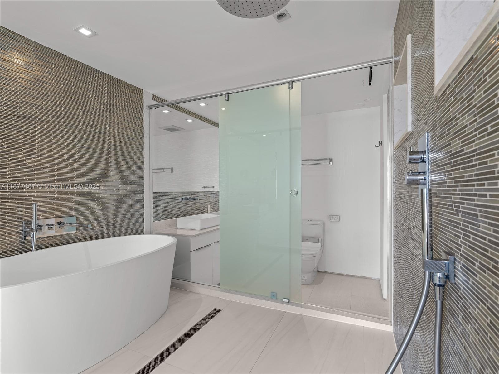 8011 Fisher Island Dr # 8011, Miami Beach FL 33109 — 14