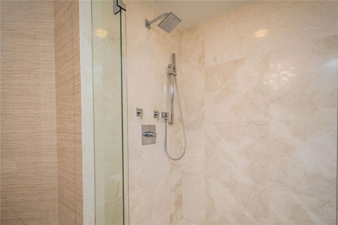 17111 Biscayne Boulevard SLIP 100, North Miami Beach FL 33160 — 30