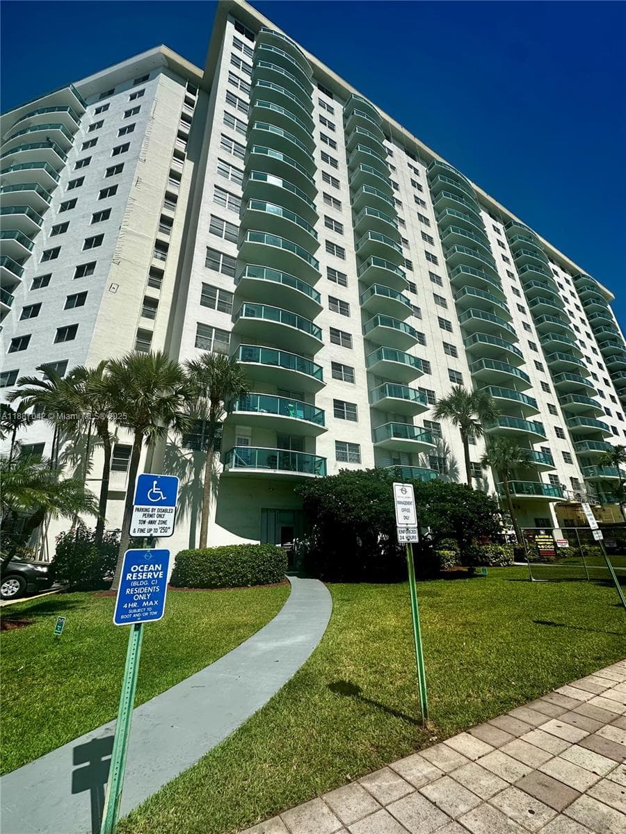 19370 Collins Ave # 6, Sunny Isles Beach FL 33160 — 3