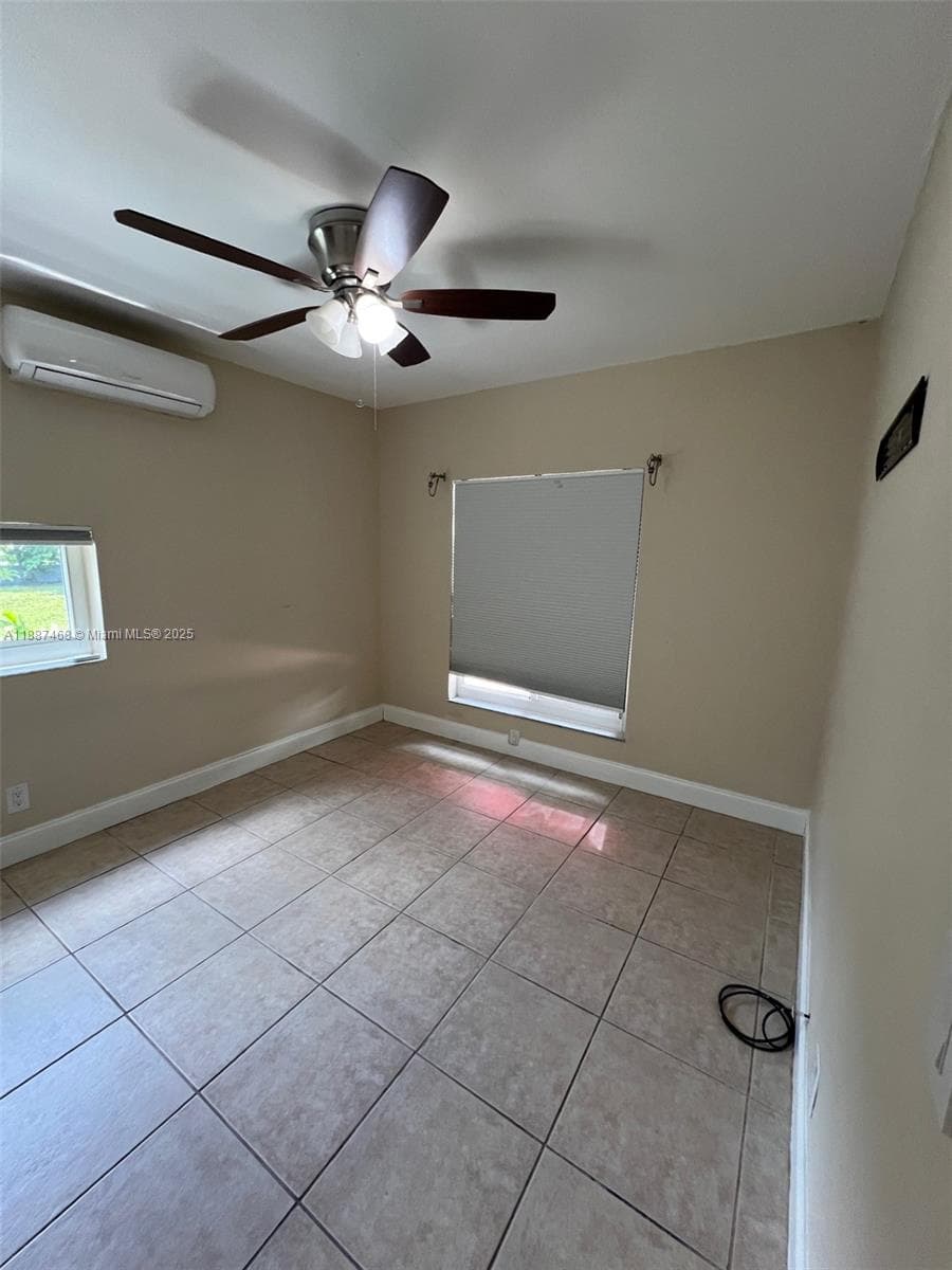 573 Palmetto Dr, Miami Springs FL 33166 — 33