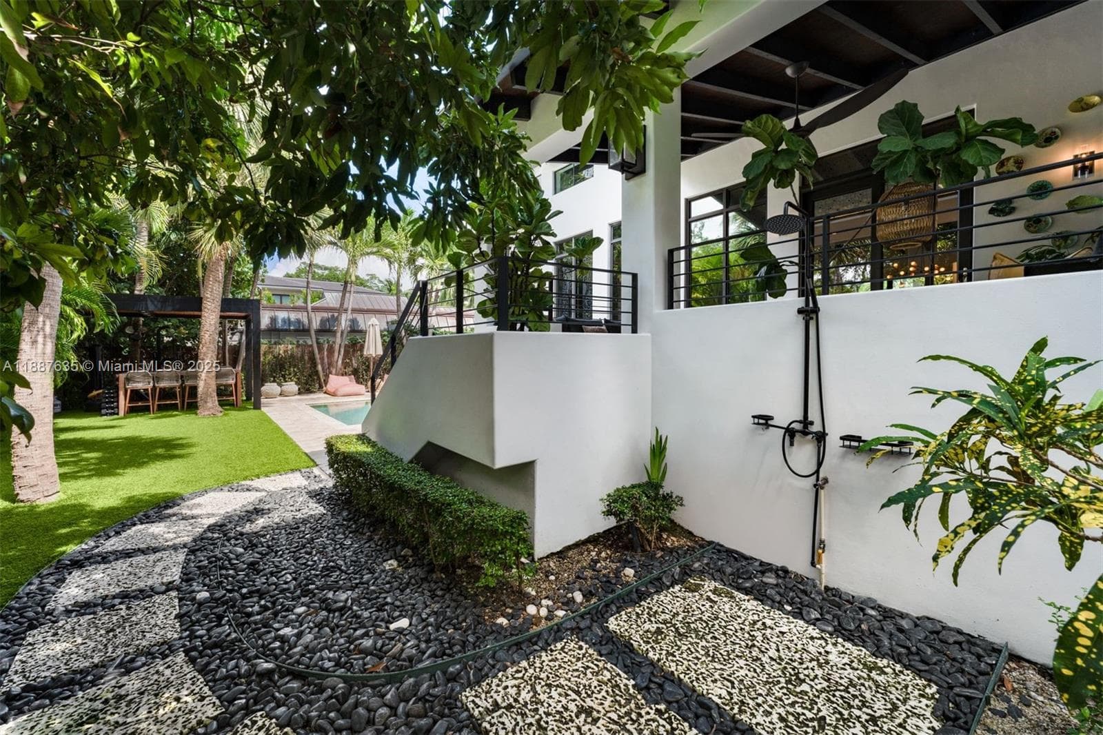 330 Caribbean Rd, Key Biscayne FL 33149 — 39