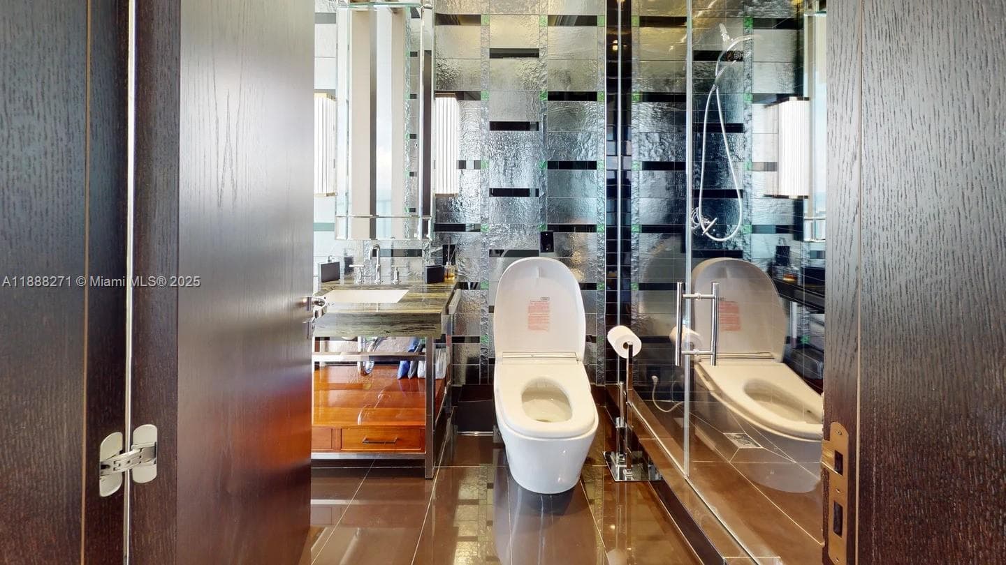 Bal Harbour Center Condo, Bal Harbour, FL — 29