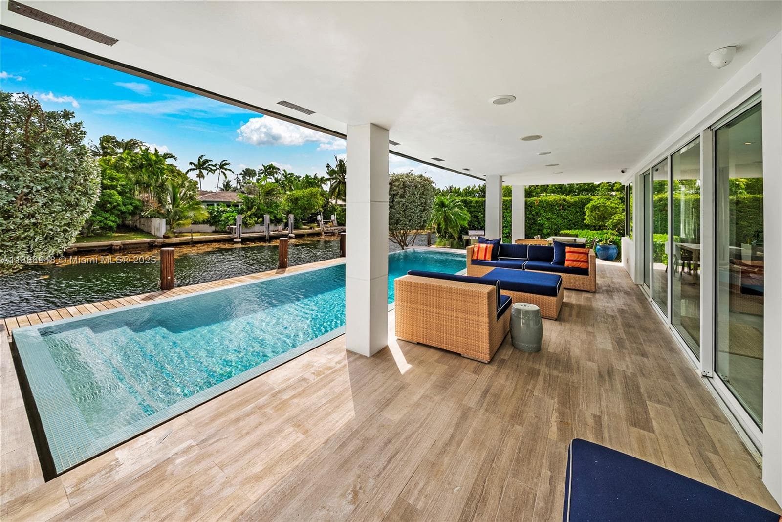 1370 NE 103rd St, Miami Shores FL 33138 — 20