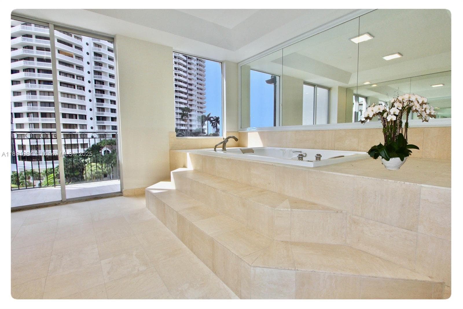 3500 Island Blvd, Aventura FL 33160 — 32