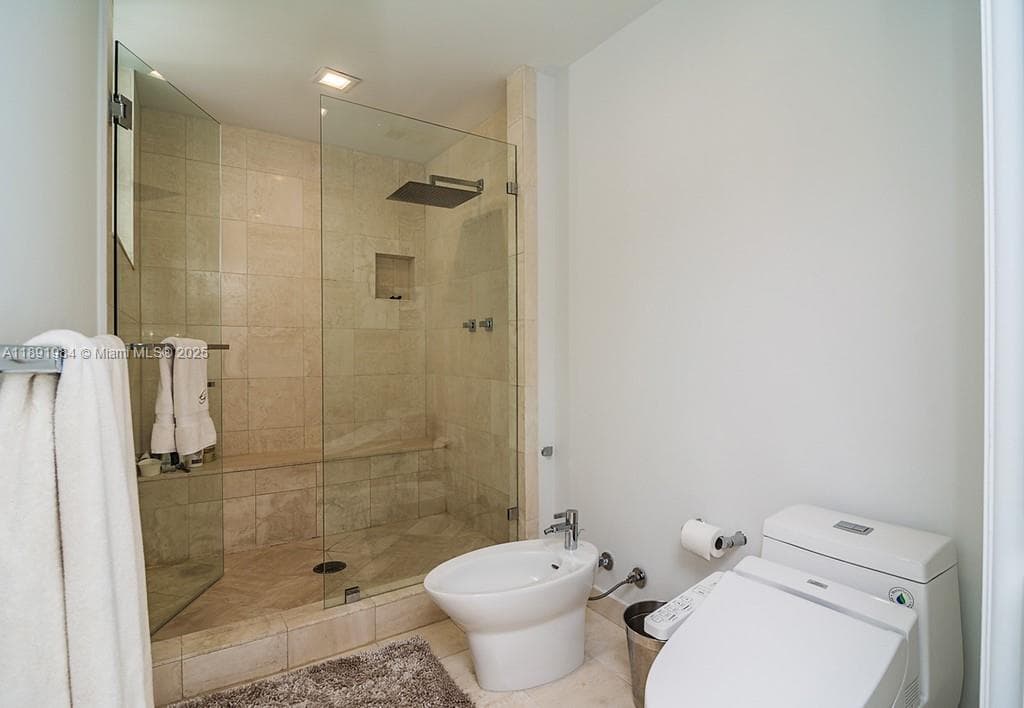 3500 Island Blvd, Aventura FL 33160 — 34