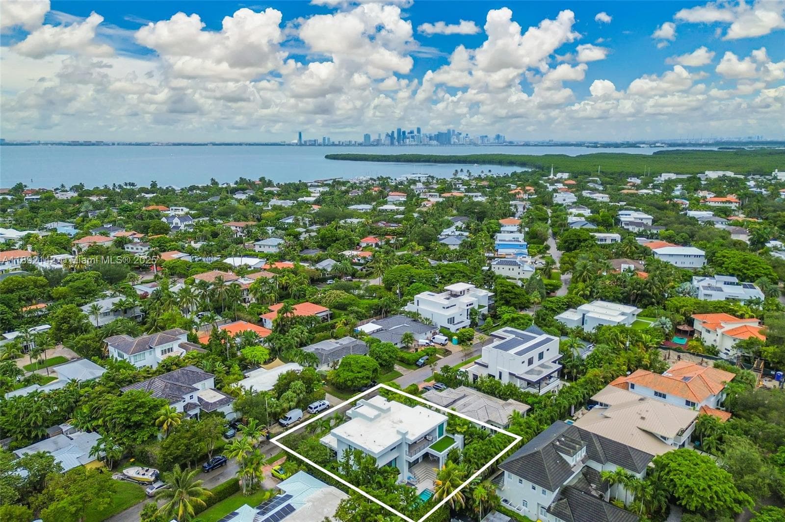 445 Ridgewood Rd, Key Biscayne FL 33149 — 35