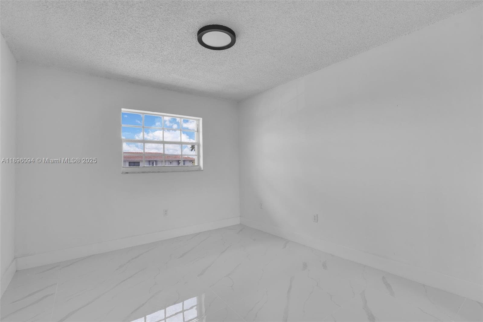 4050 NW 135th St # 11, Opa-Locka FL 33054 — 14