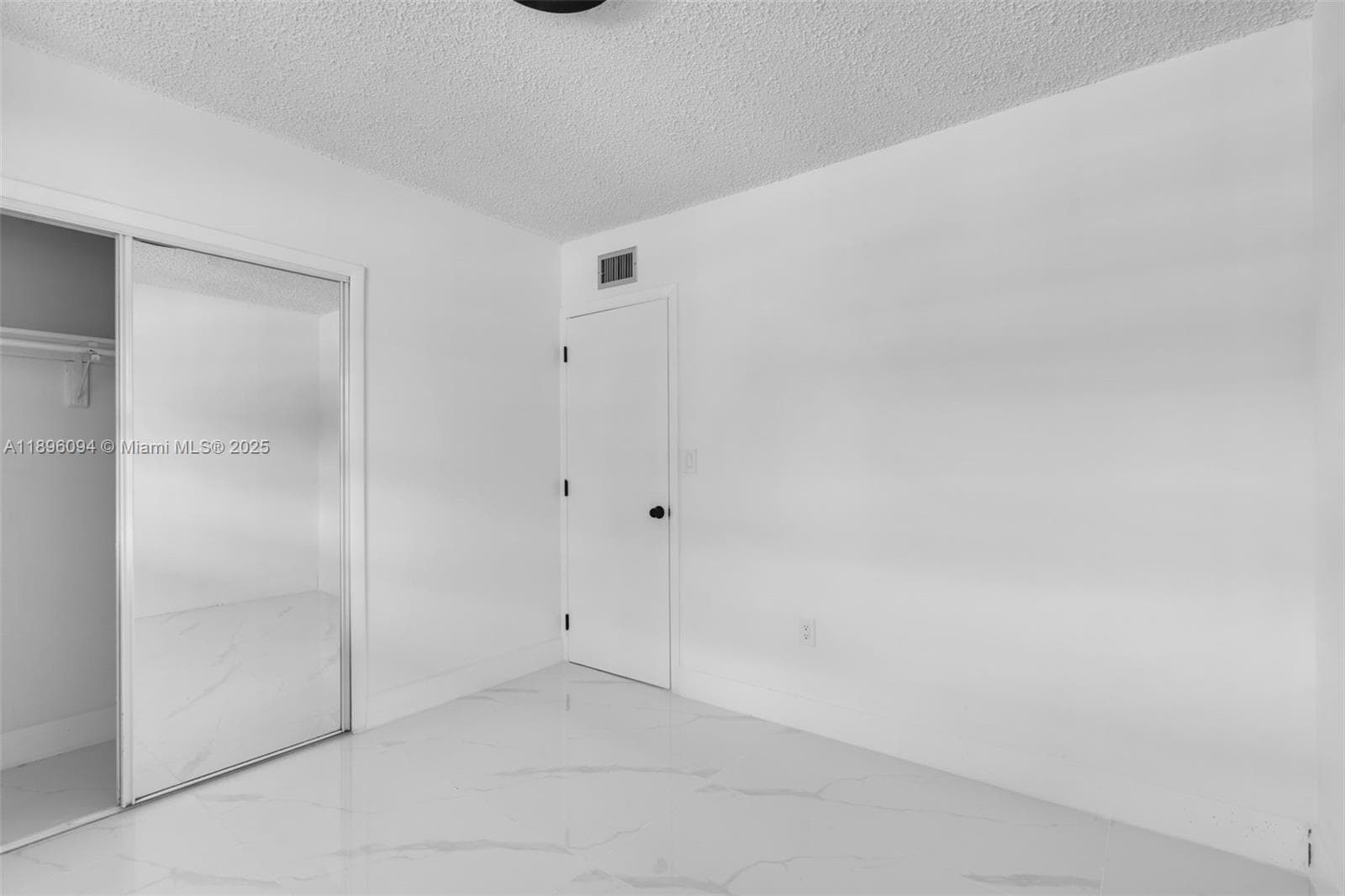 4050 NW 135th St # 11, Opa-Locka FL 33054 — 11