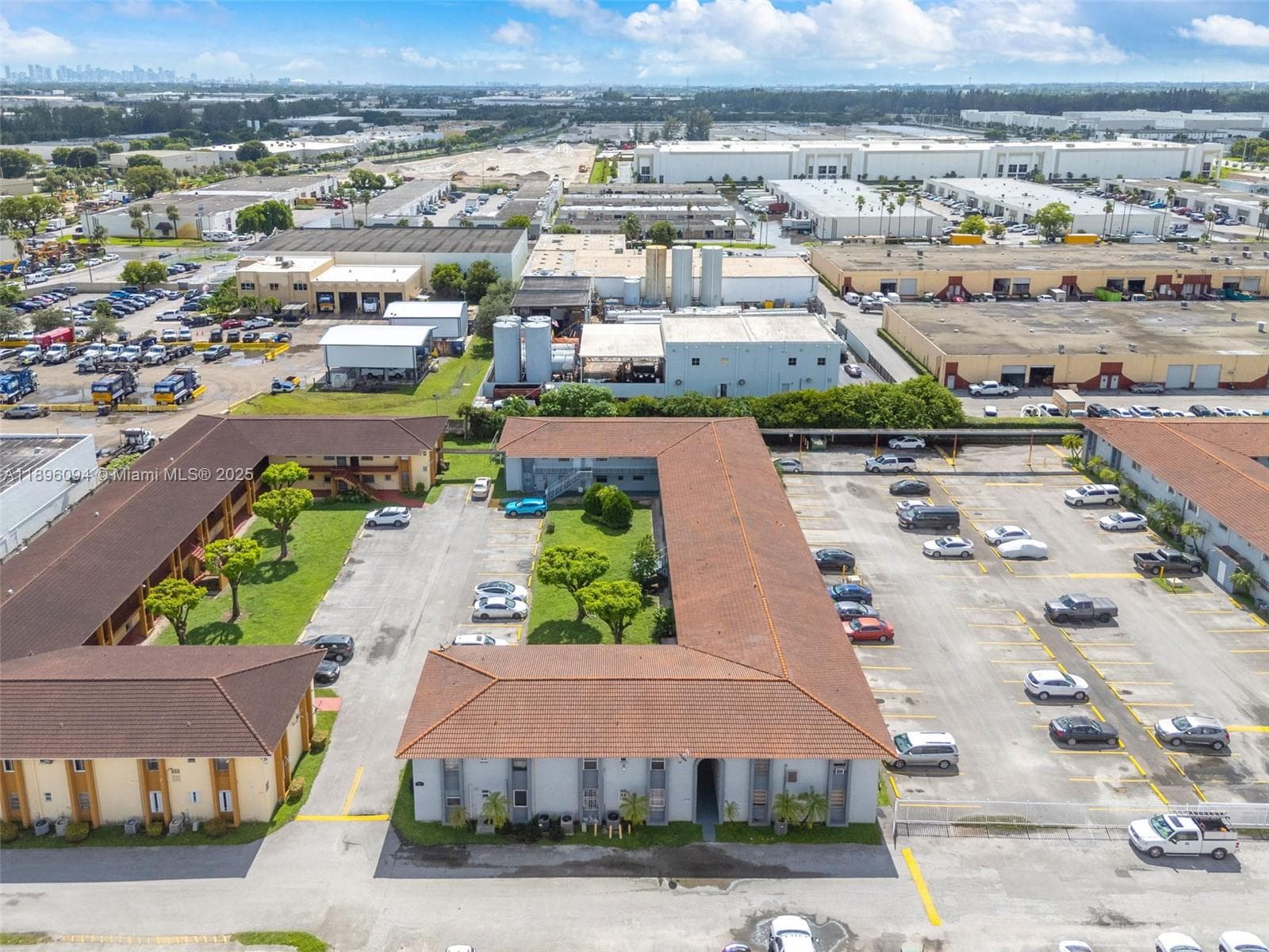 4050 NW 135th St # 11, Opa-Locka FL 33054 — 19
