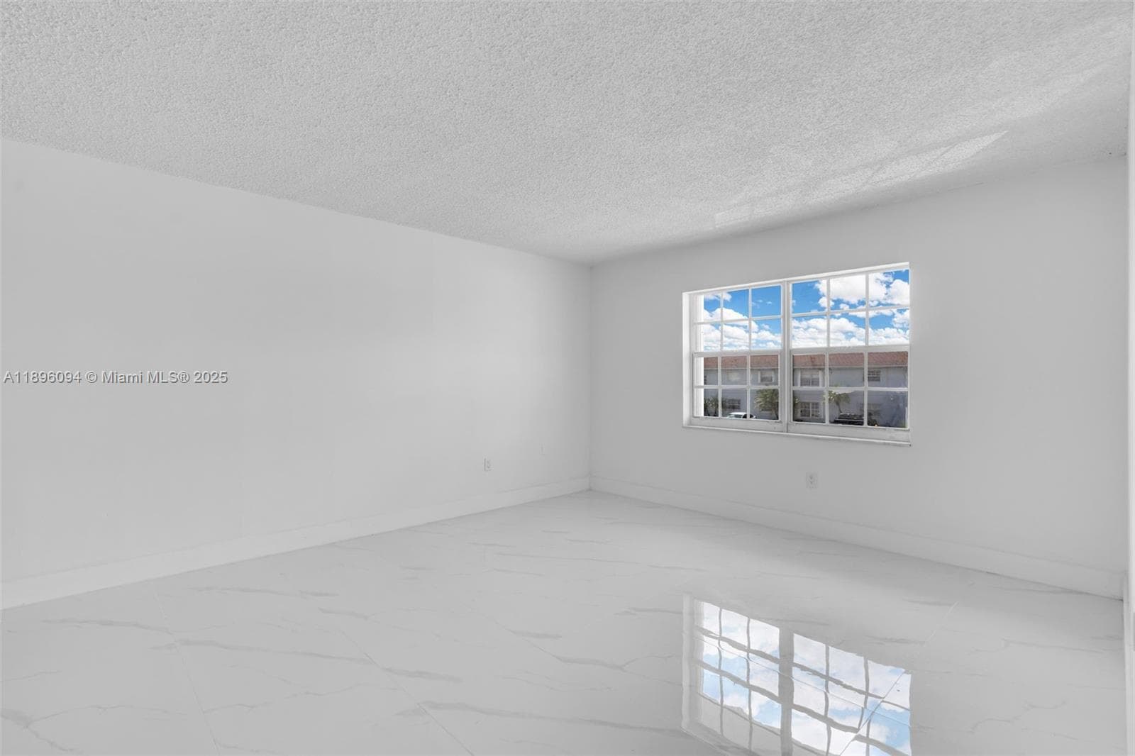 4050 NW 135th St # 11, Opa-Locka FL 33054 — 8