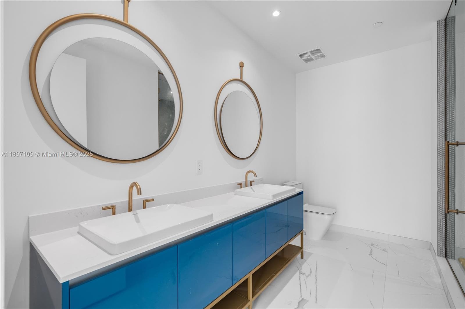 2655 S Bayshore # 1506, Coconut Grove FL 33133 — 17