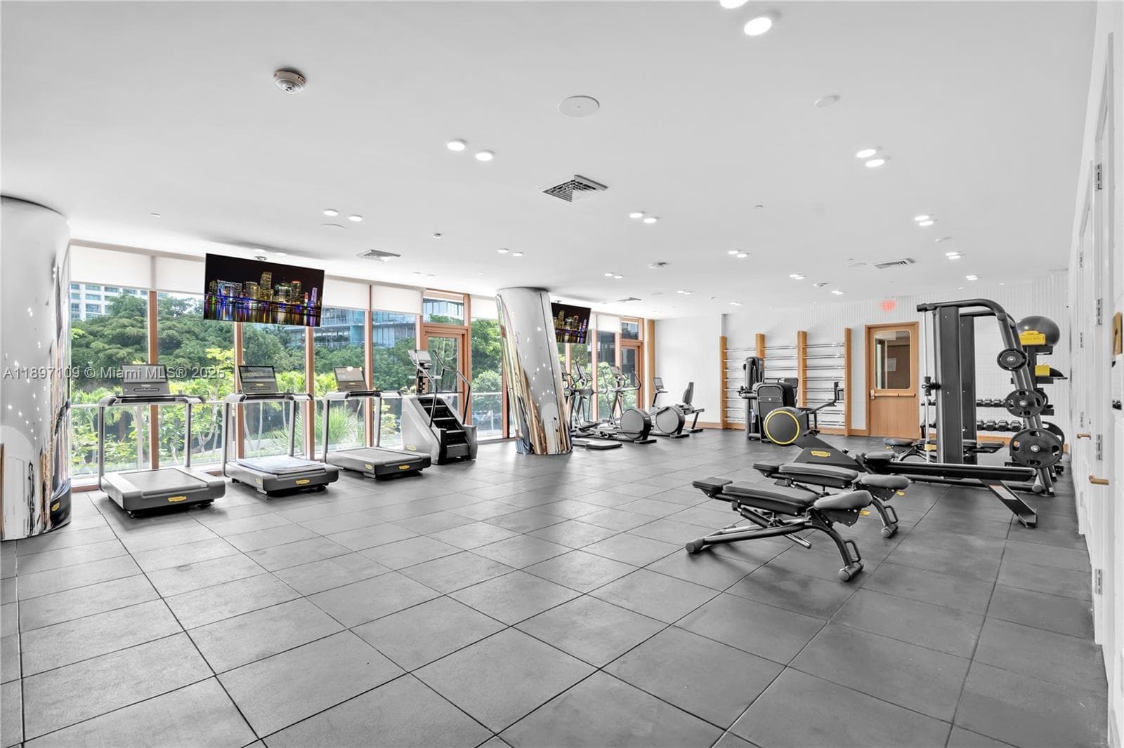 2655 S Bayshore # 1506, Coconut Grove FL 33133 — 41
