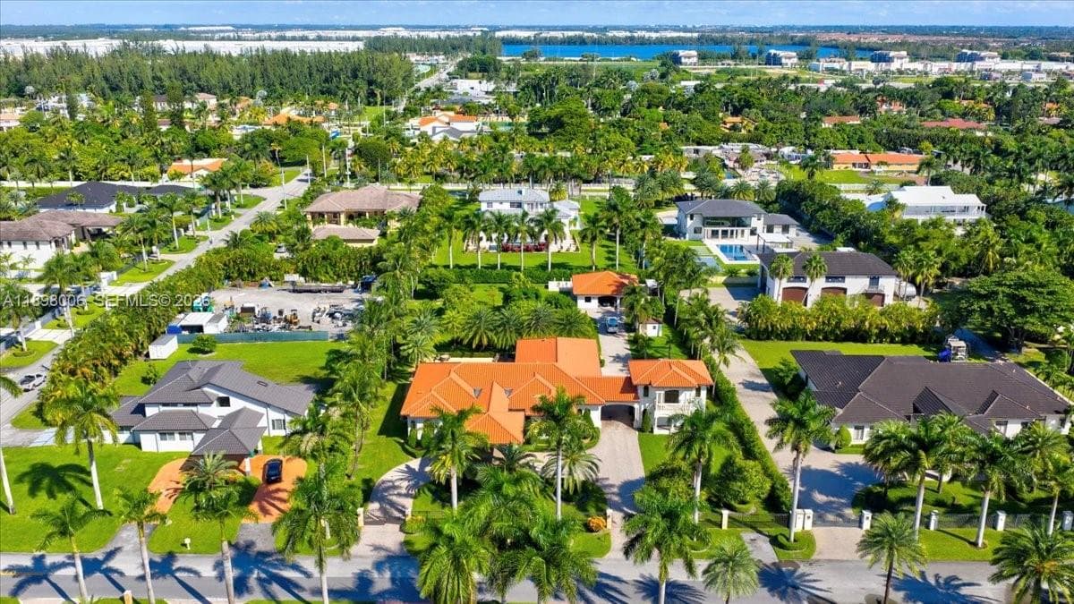 10181 NW 131st St, Hialeah Gardens FL 33018 — 9