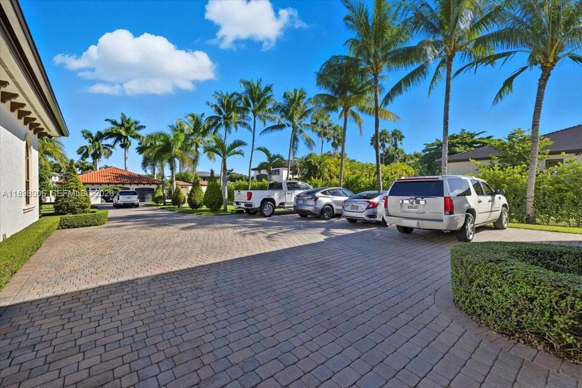 10181 NW 131st St, Hialeah Gardens FL 33018 — 10