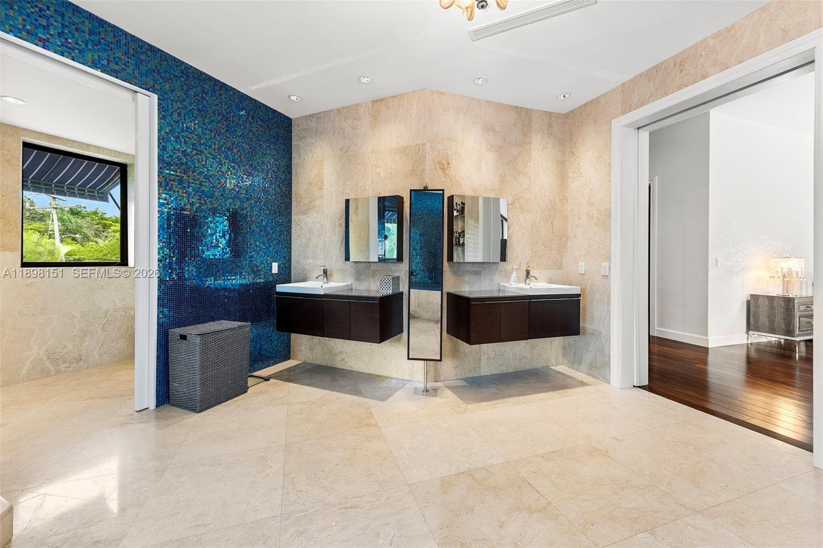 6700 Granada Blvd, Coral Gables FL 33146 — 40