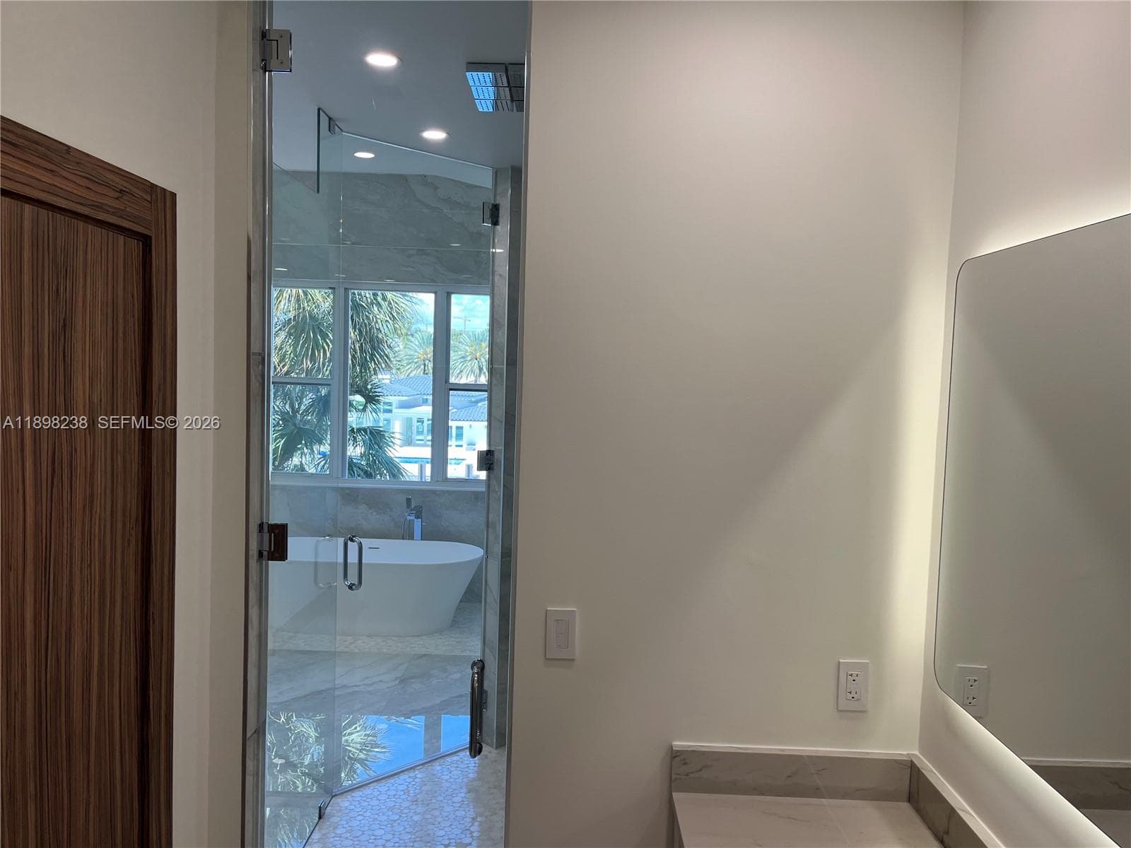 3705 NE 214  St # 13, Aventura FL 33180 — 33