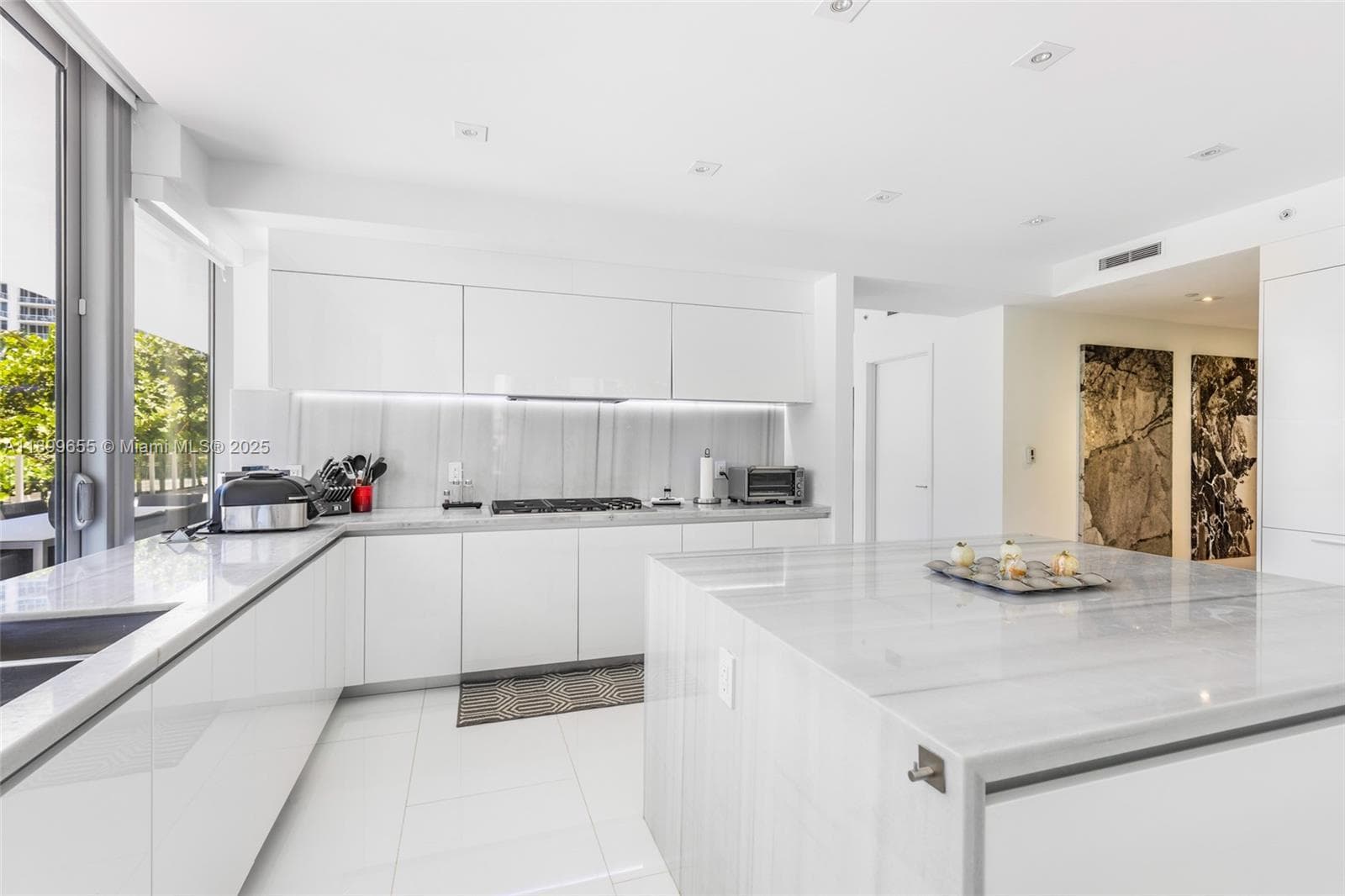 1 Collins Ave # 207, Miami Beach FL 33139 — 19