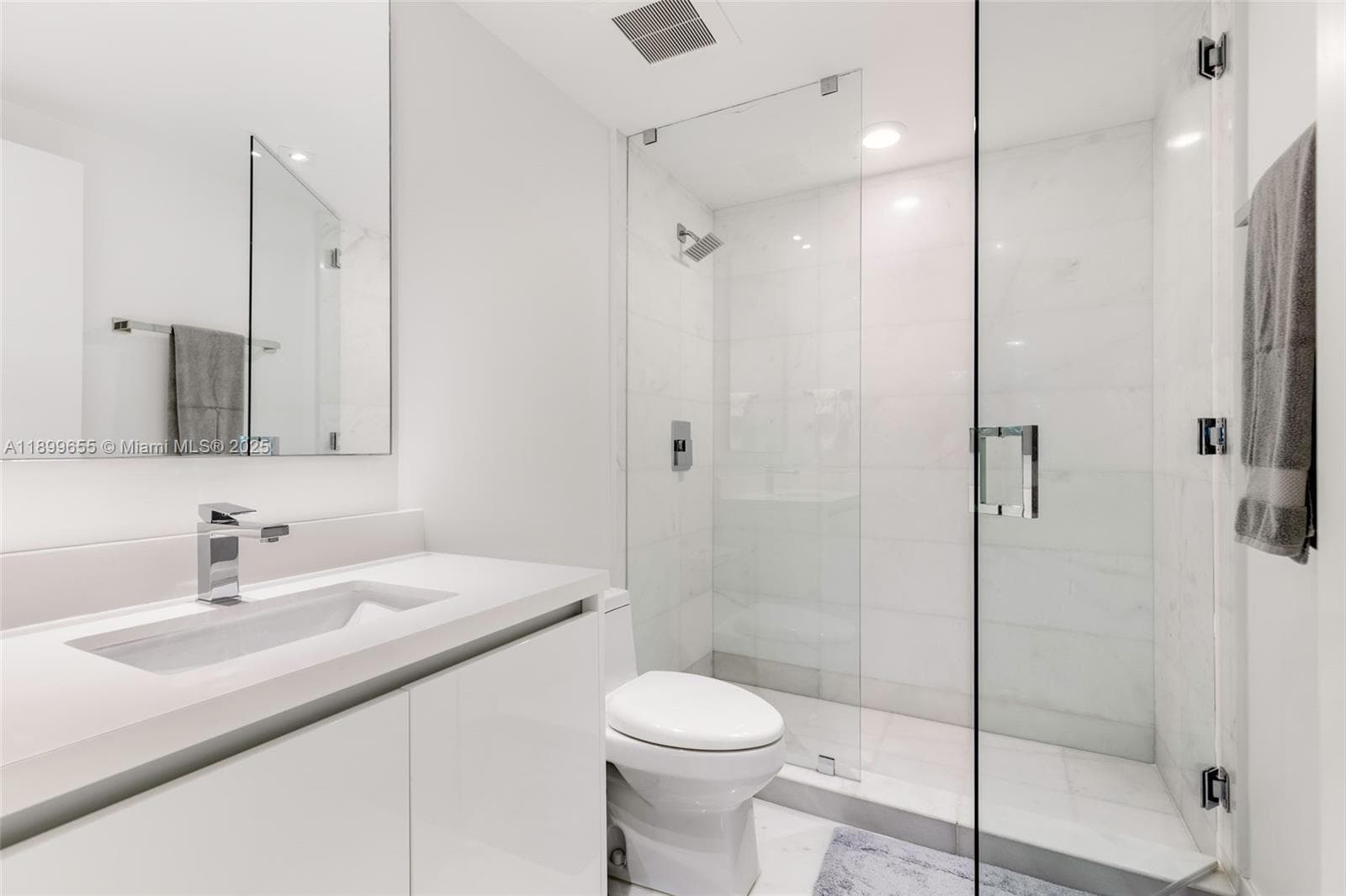1 Collins Ave # 207, Miami Beach FL 33139 — 40