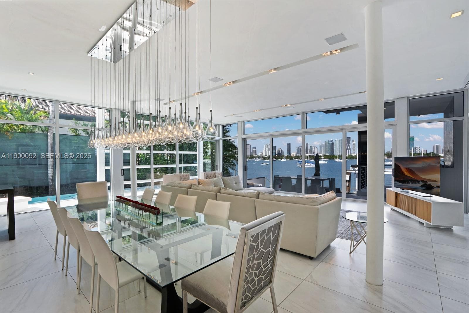 440 S Hibiscus Dr, Miami Beach FL 33139 — 24