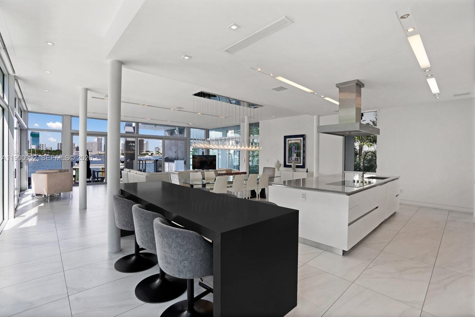 440 S Hibiscus Dr, Miami Beach FL 33139 — 19