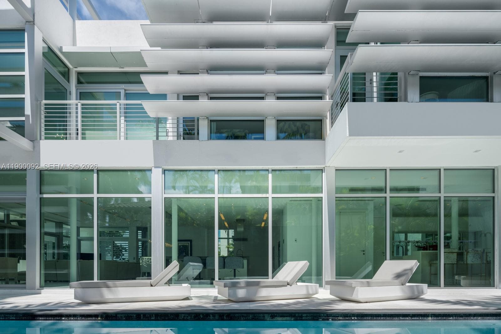 440 S Hibiscus Dr, Miami Beach FL 33139 — 64