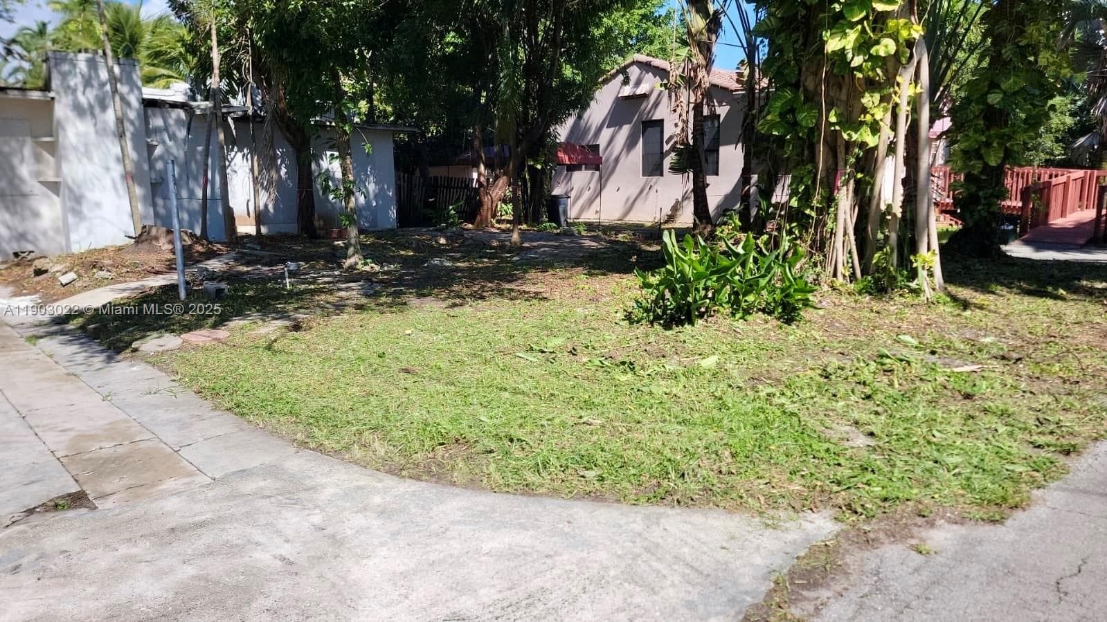 519 NE 118th St, Biscayne Park FL 33161 — 2