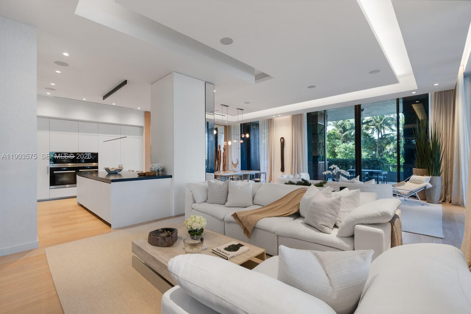 6800 Fisher Island Dr # 6811, Miami Beach FL 33109 — 2