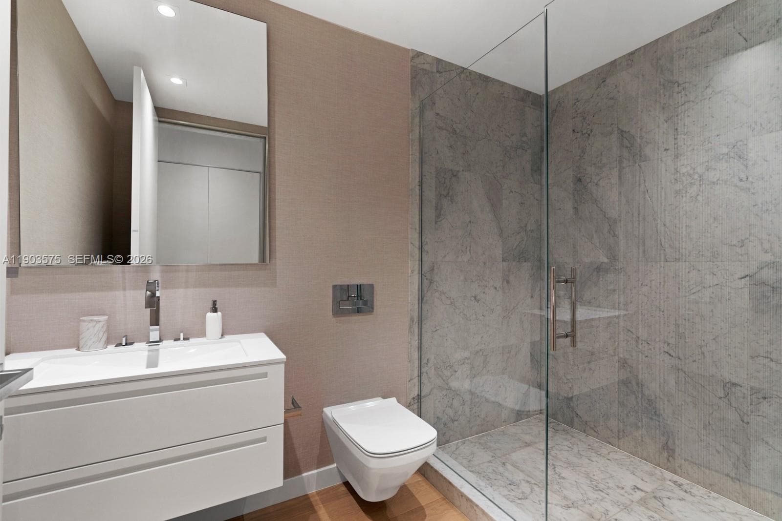 6800 Fisher Island Dr # 6811, Miami Beach FL 33109 — 33