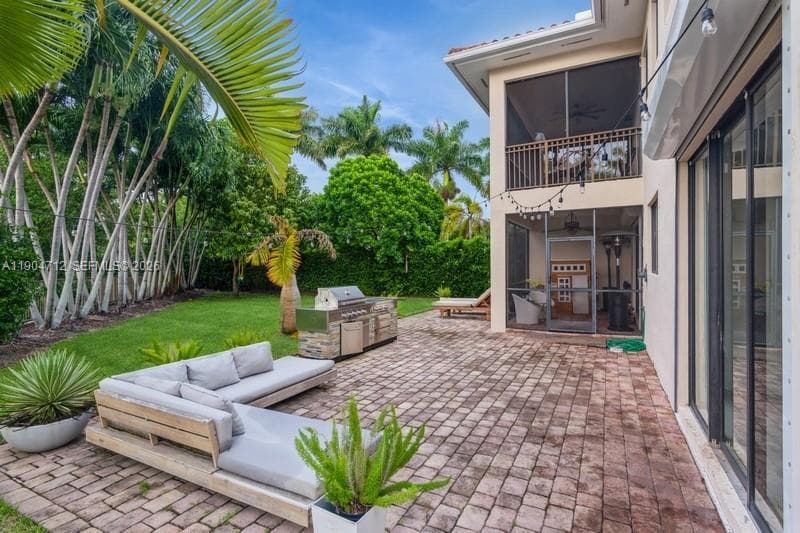 18704 SW 76th Ct, Cutler Bay FL 33157 — 35