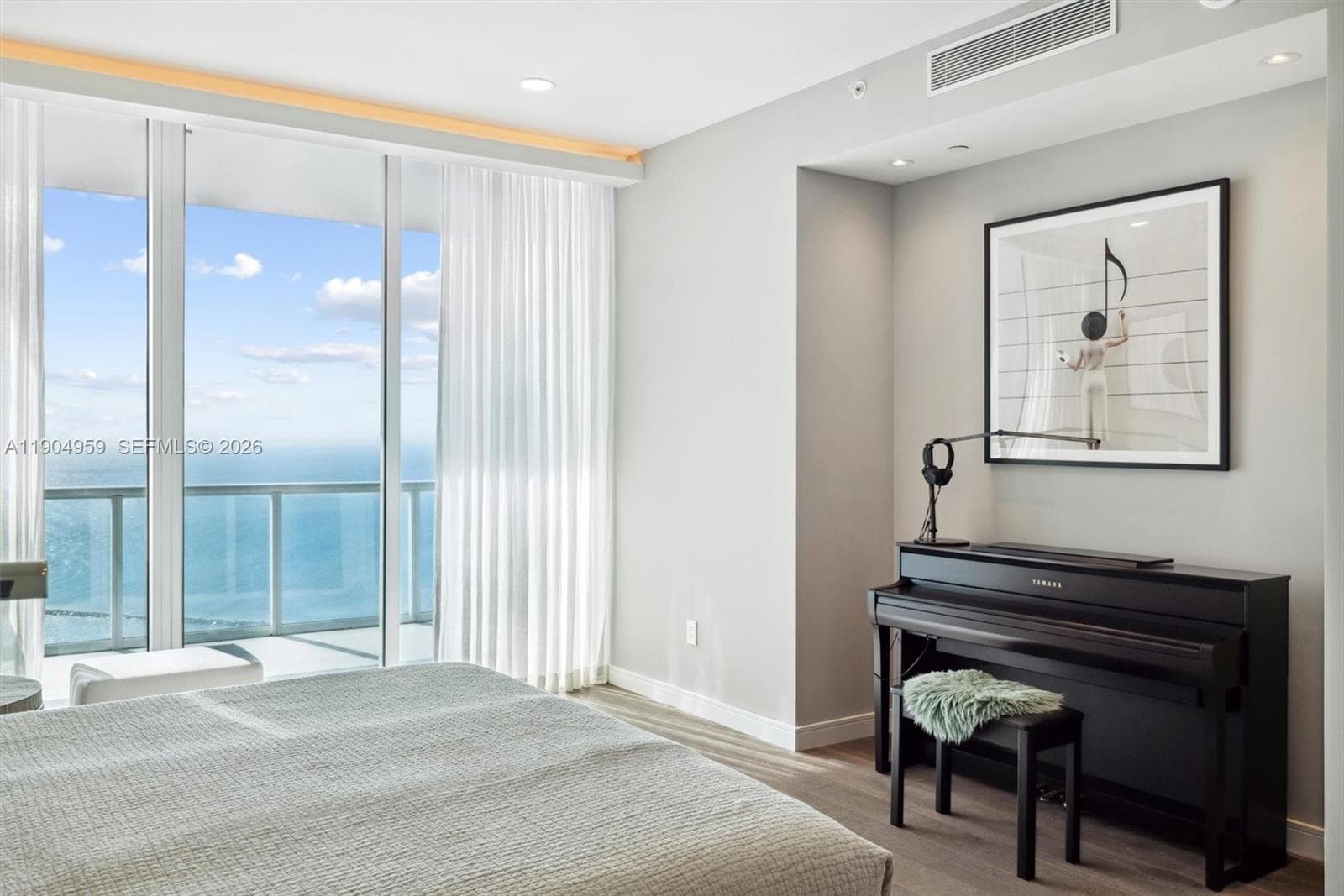 100 S Pointe Dr # 3203, Miami Beach FL 33139 — 22