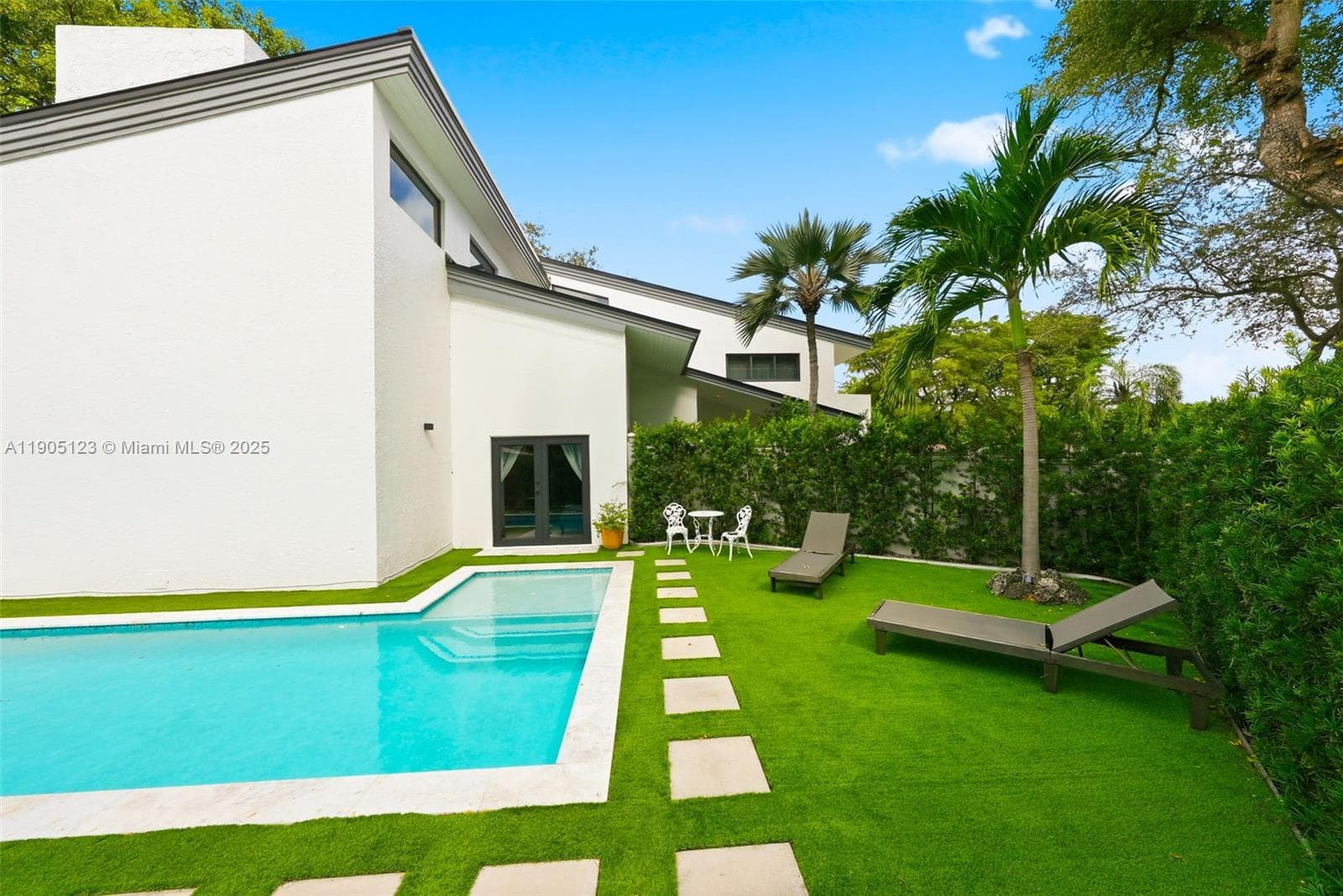 9200 NE 12th Ave, Miami Shores FL 33138 — 58