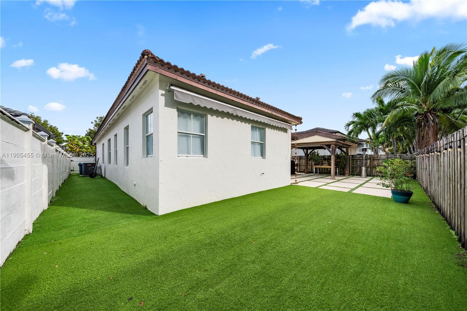 18000 NW 90th Pl, Hialeah FL 33018 — 36