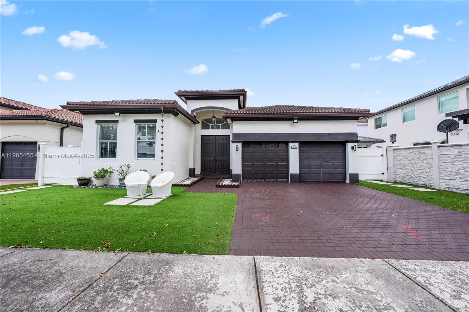 18000 NW 90th Pl, Hialeah FL 33018 — 4