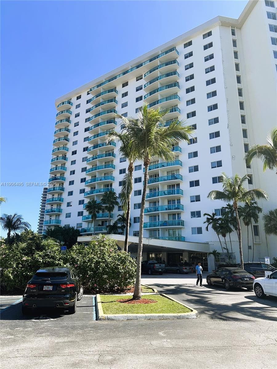 19370 Collins Ave # 10, Sunny Isles Beach FL 33160 — 2