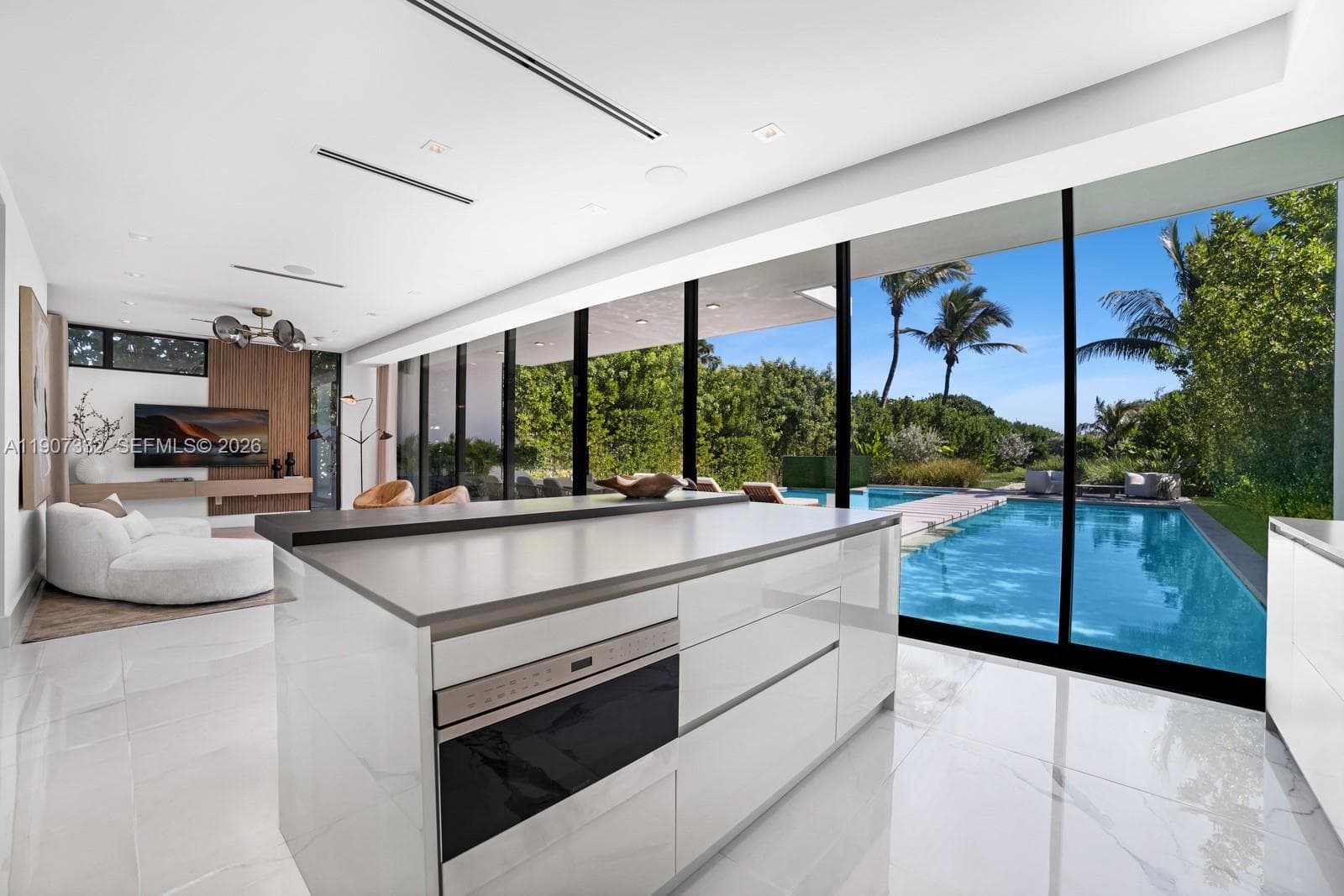7845 Atlantic Way, Miami Beach FL 33141 — 63