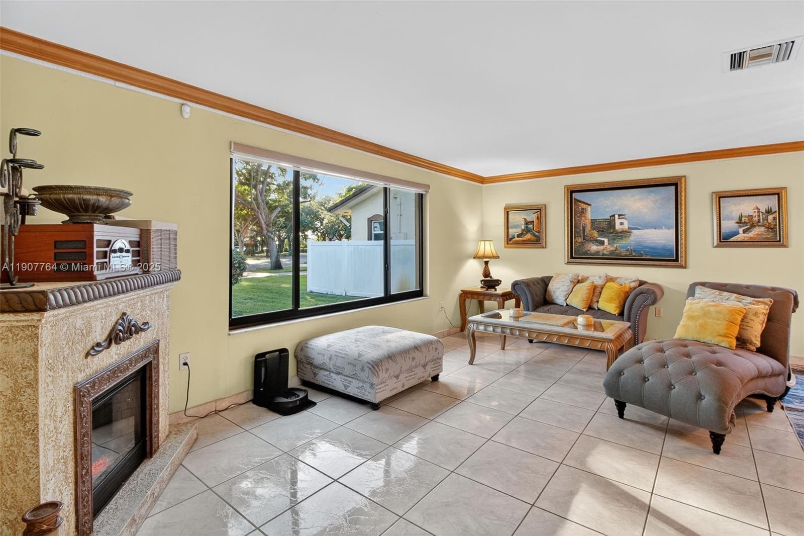 15010 Dunbarton Pl, Miami Lakes FL 33016 — 10
