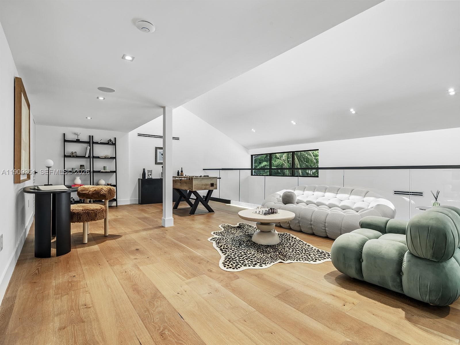 7910 Los Pinos Cir, Coral Gables FL 33143 — 18