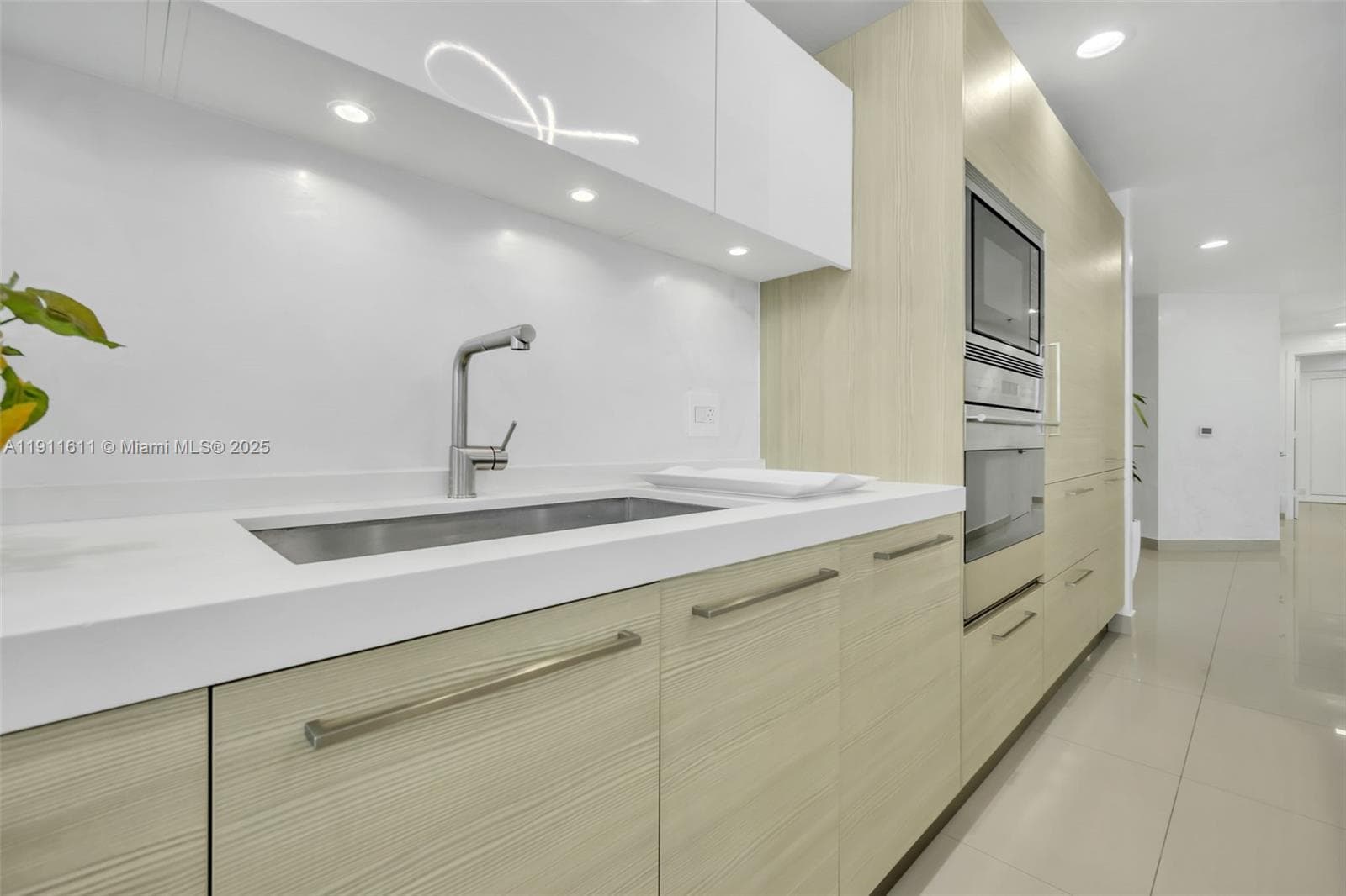 17301 Biscayne Blvd # 910, North Miami Beach FL 33160 — 7