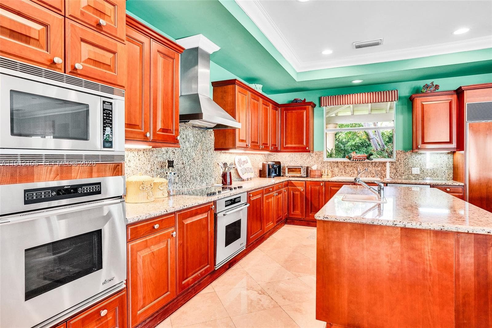 550 Harbor Dr, Key Biscayne FL 33149 — 52