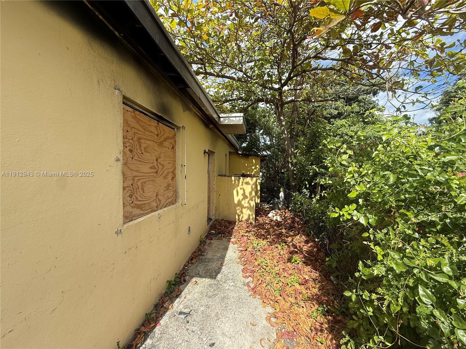 1865 NW 70th St, Miami FL 33147 — 5