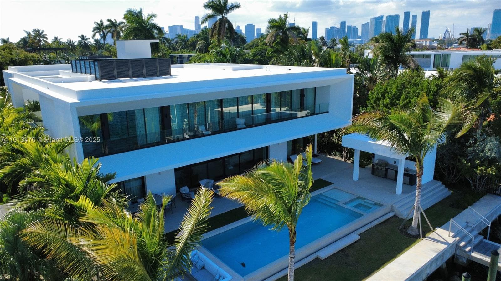 375 N Hibiscus Dr, Miami Beach FL 33139 — 51