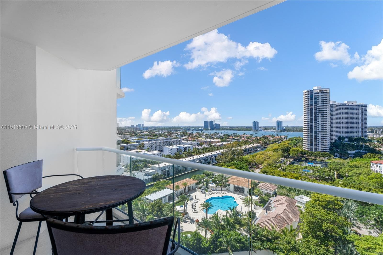 2600 Island Blvd # 1605, Aventura FL 33160 — 35