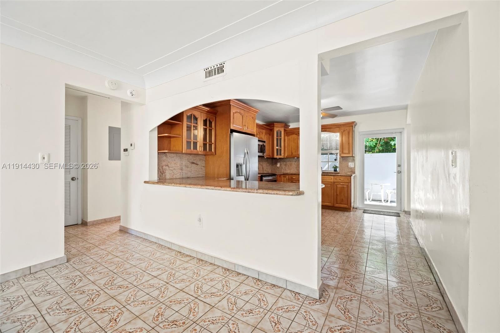 700 NE 118th St, Biscayne Park FL 33161 — 23