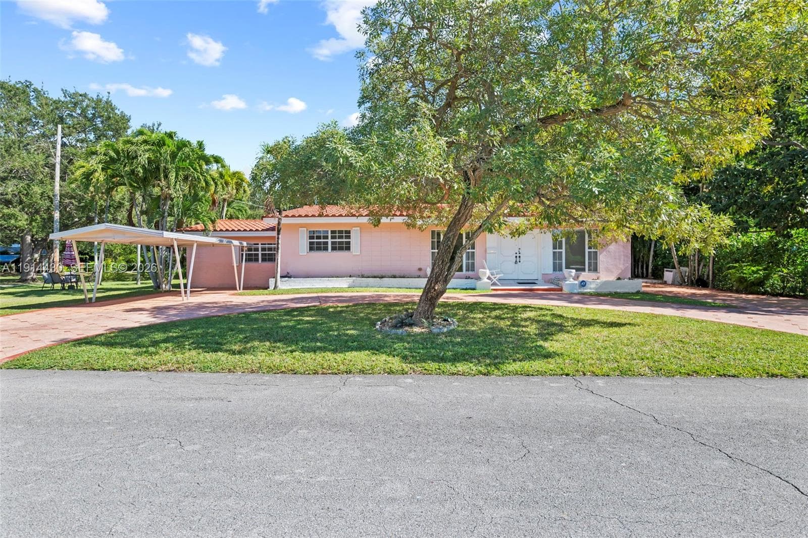 700 NE 118th St, Biscayne Park FL 33161 — 2