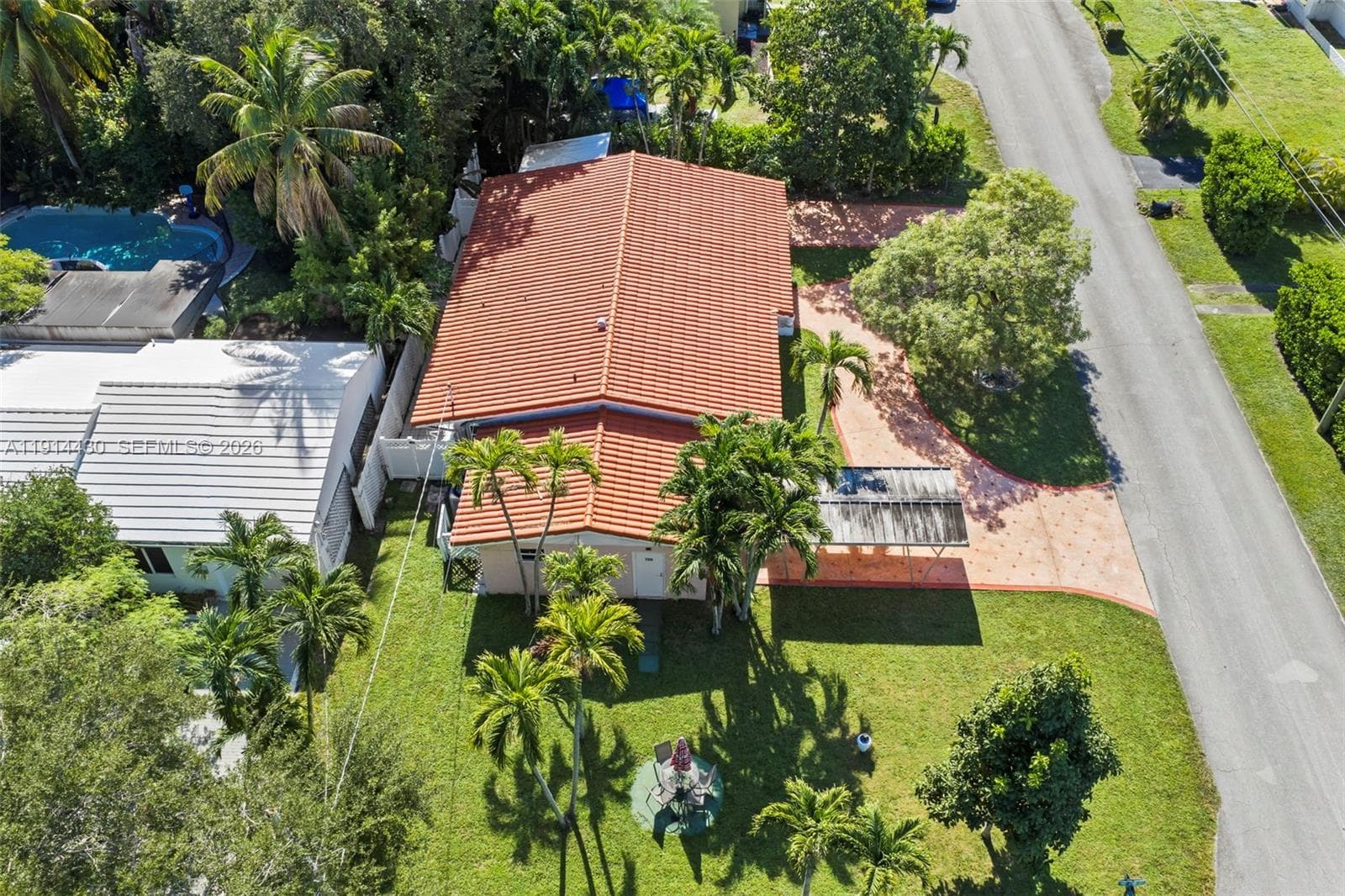 700 NE 118th St, Biscayne Park FL 33161 — 35