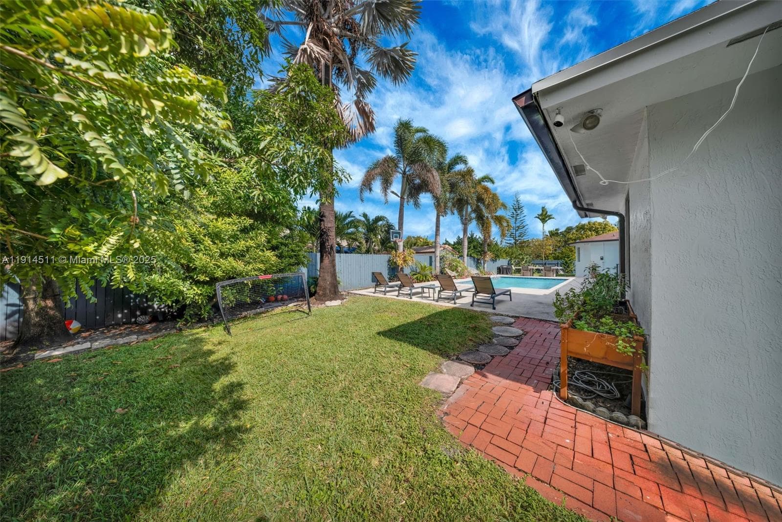 10195 NW 26th St, Doral FL 33172 — 89