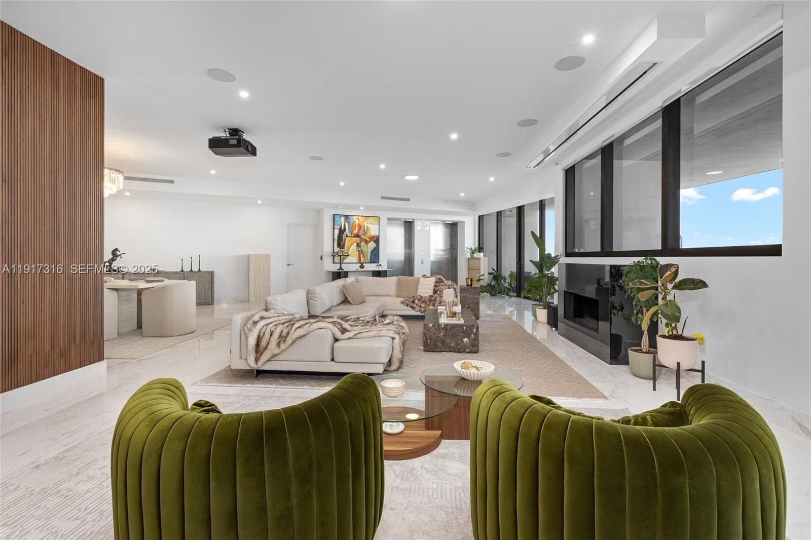18555 Collins Ave # 5501, Sunny Isles Beach FL 33160 — 19