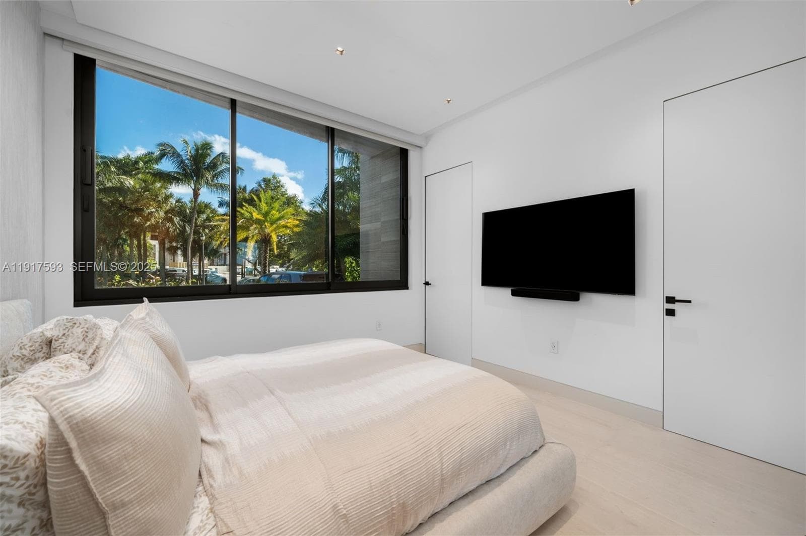 342 S Parkway, Golden Beach FL 33160 — 32